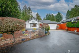 9800 Steamboat Island Road NW, Olympia, WA 98502