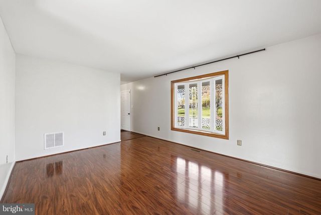 817 FALCON DR, Upper Marlboro, MD 20774