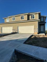 11704 S 125 Street, Papillion, NE 68046