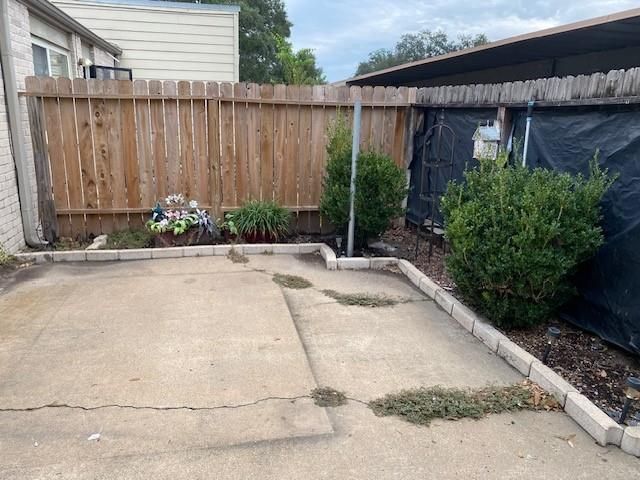 2142 Greenbriar Colony Drive, Houston, TX 77032