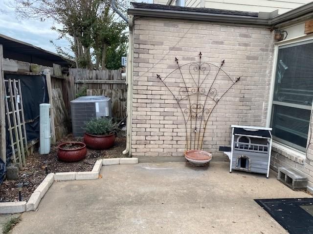 2142 Greenbriar Colony Drive, Houston, TX 77032