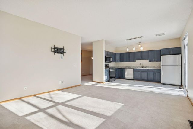 16889 79th Avenue N, Maple Grove, MN 55311