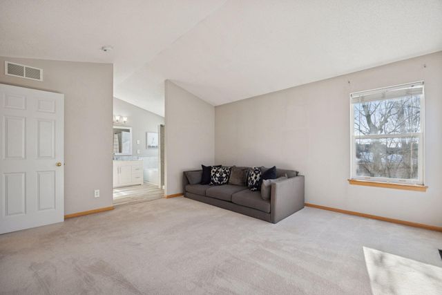 16889 79th Avenue N, Maple Grove, MN 55311