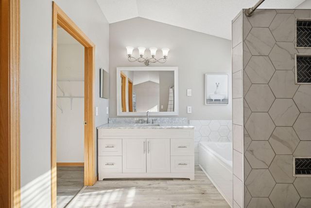 16889 79th Avenue N, Maple Grove, MN 55311