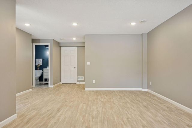 16889 79th Avenue N, Maple Grove, MN 55311