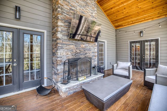 112 Springhill Lane, Clarkesville, GA 30523