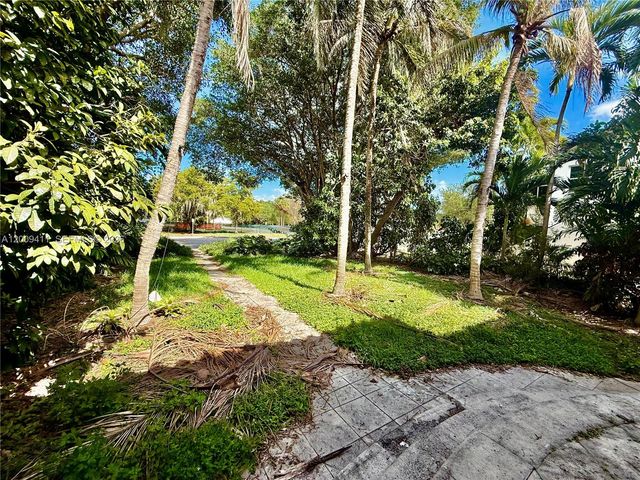 8740 NE 2nd Ave 8740, El Portal, FL 33138