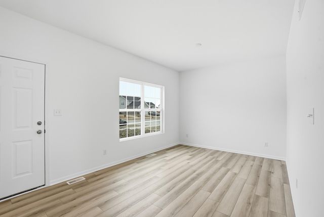 6587 E 104th Avenue, Winfield, IN 46307