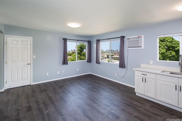 3533 Hinahina Street, Honolulu, HI 96816