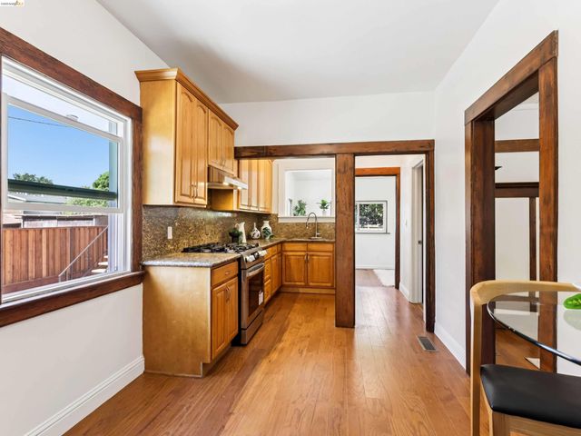 425 Central Ave, Alameda, CA 94501