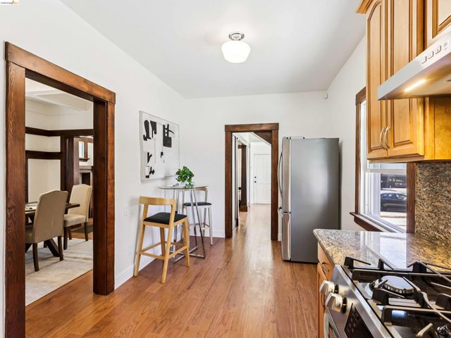 425 Central Ave, Alameda, CA 94501