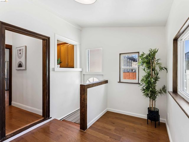 425 Central Ave, Alameda, CA 94501