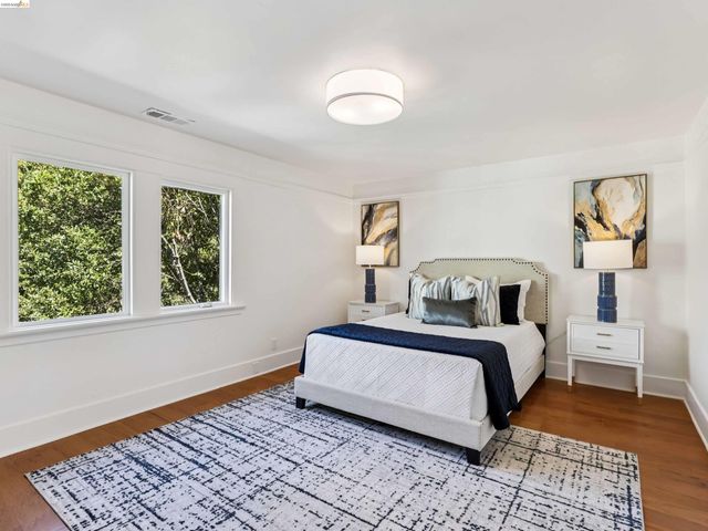 425 Central Ave, Alameda, CA 94501