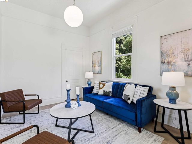 425 Central Ave, Alameda, CA 94501