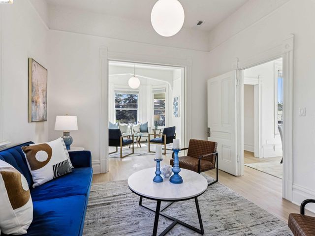 425 Central Ave, Alameda, CA 94501