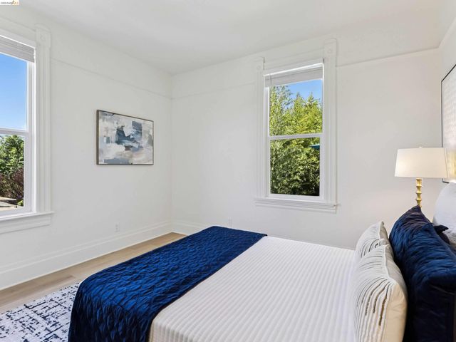 425 Central Ave, Alameda, CA 94501