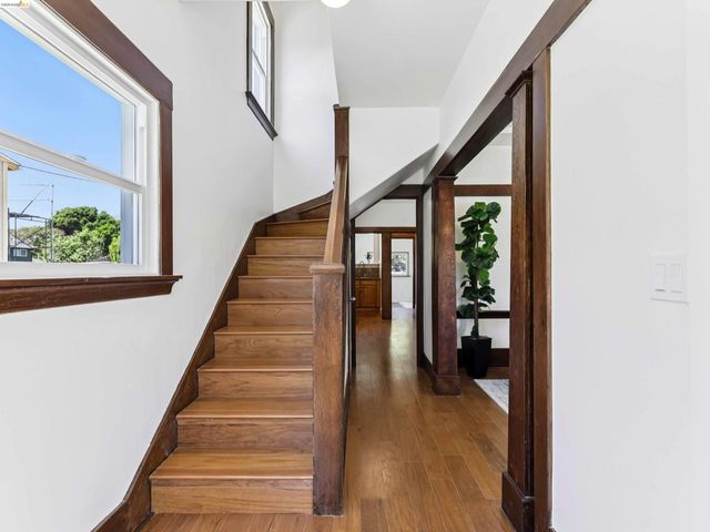 425 Central Ave, Alameda, CA 94501