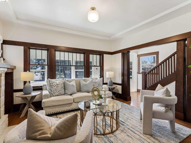 425 Central Ave, Alameda, CA 94501