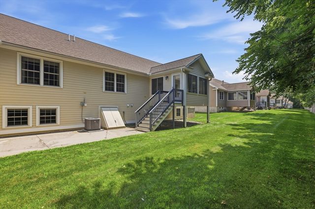 39 Russell Farm Dr 39, Methuen, MA 01844
