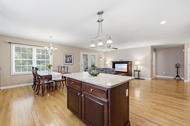 39 Russell Farm Dr 39, Methuen, MA 01844