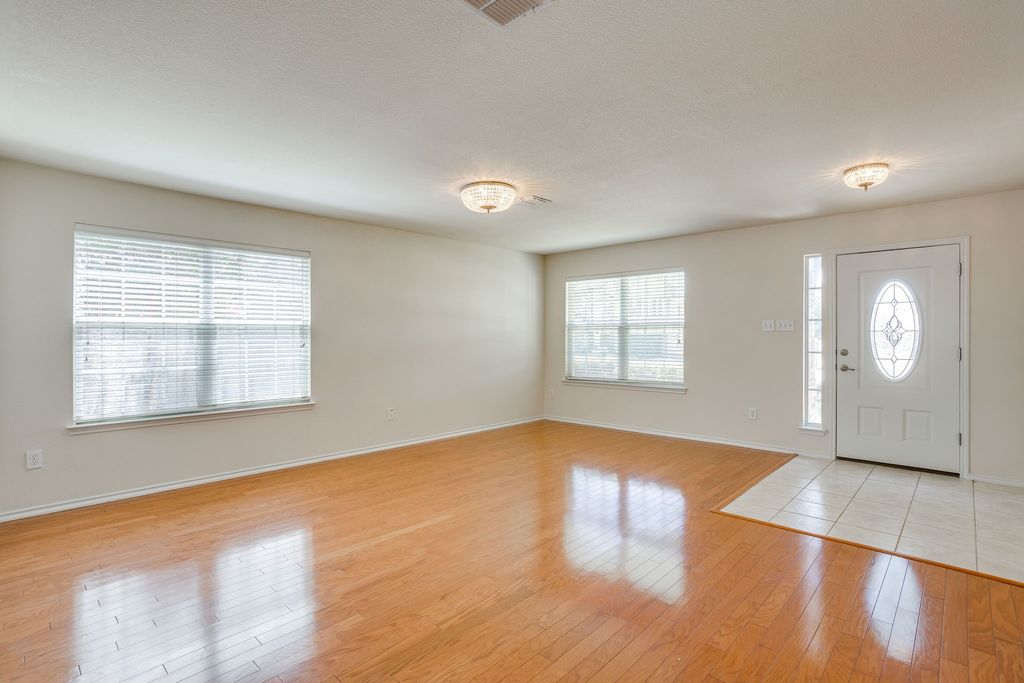 4205 Bayside Court, Arlington, TX 76016 — photo 2