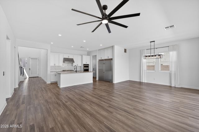 35173 N COVELITE Way, San Tan Valley, AZ 85144