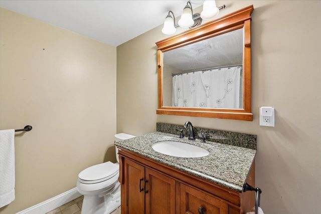 36 Lamprey Street, Manchester, NH 03102