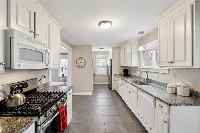 36 Lamprey Street, Manchester, NH 03102