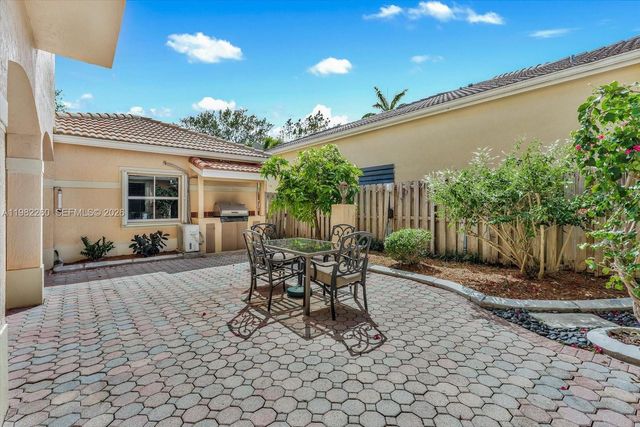 9057 SW 161st Ter, Palmetto Bay, FL 33157