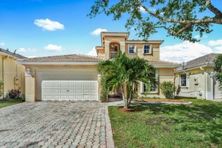 9057 SW 161st Ter, Palmetto Bay, FL 33157