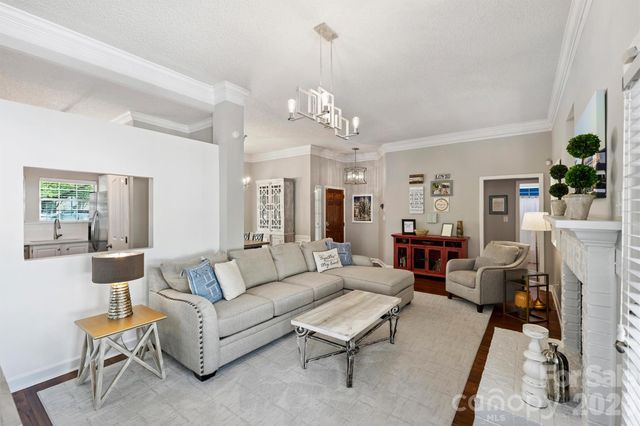 821 Mill Run Drive, Charlotte, NC 28209