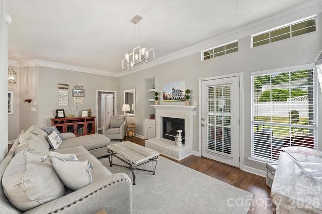 821 Mill Run Drive, Charlotte, NC 28209
