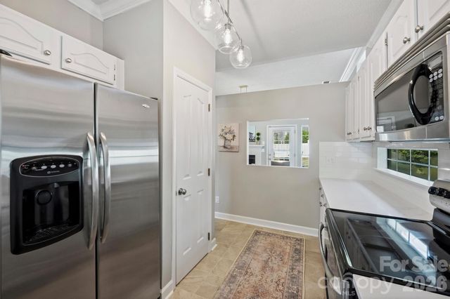 821 Mill Run Drive, Charlotte, NC 28209