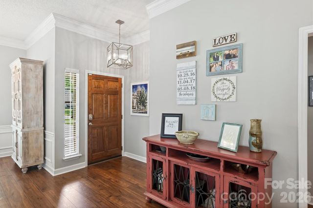 821 Mill Run Drive, Charlotte, NC 28209