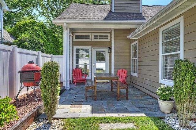 821 Mill Run Drive, Charlotte, NC 28209