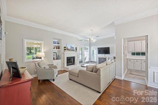 821 Mill Run Drive, Charlotte, NC 28209