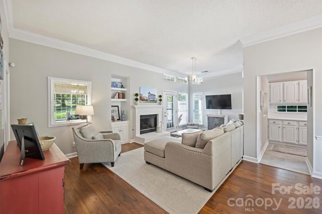 821 Mill Run Drive, Charlotte, NC 28209