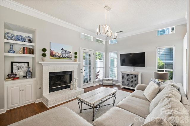 821 Mill Run Drive, Charlotte, NC 28209