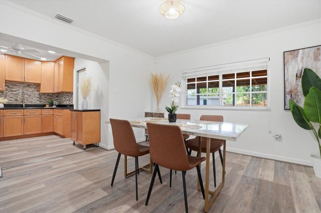 460 NW 136th Street, North Miami, FL 33168