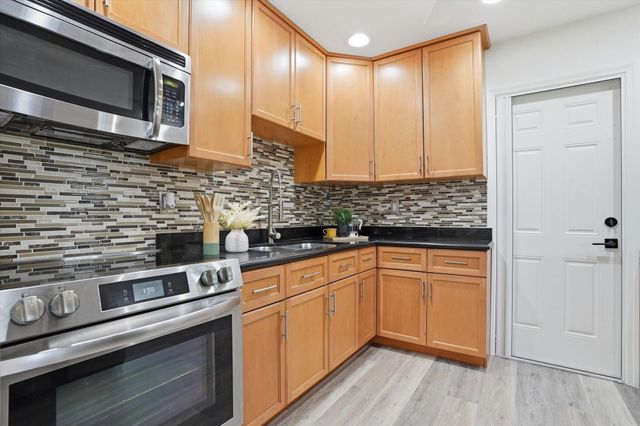 460 NW 136th Street, North Miami, FL 33168