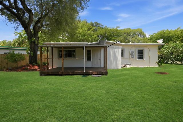 460 NW 136th Street, North Miami, FL 33168