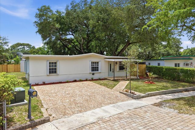 460 NW 136th Street, North Miami, FL 33168