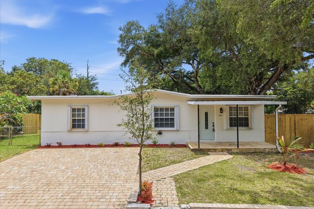 460 NW 136th Street, North Miami, FL 33168