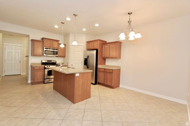 3792 W LILAC HEIGHTS DR, South Jordan, UT 84095