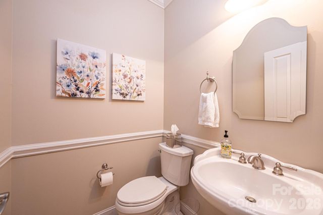 4137 2nd Street NW, Hickory, NC 28601