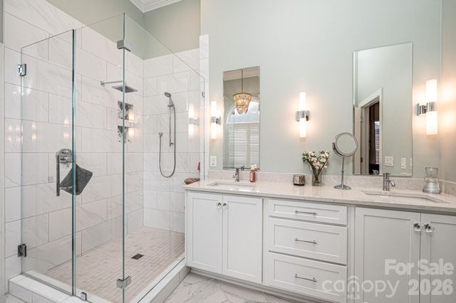 4137 2nd Street NW, Hickory, NC 28601