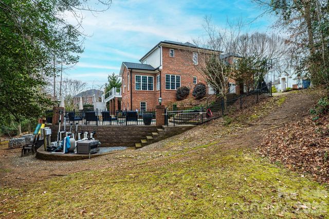 4137 2nd Street NW, Hickory, NC 28601