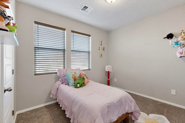 1933 Tesoro Loop NW, Los Lunas, NM 87031