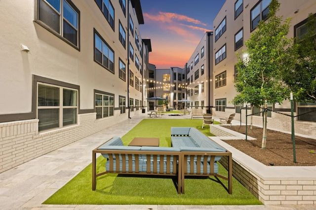 1888 Brittmoore Road 1330, Houston, TX 77043