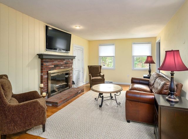 15 Southville Road, Southborough, MA 01772